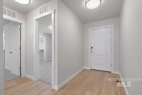 Entry Way - 1355 Crescent St, Weiser, ID 83672 photo 1 of 2