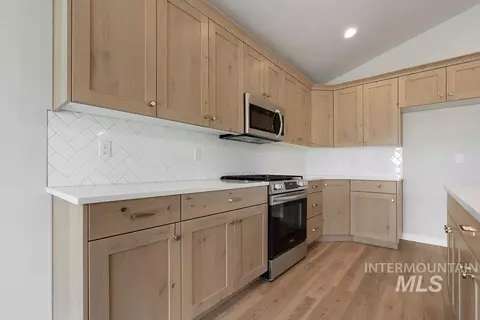 Kitchen - 1355 Crescent St, Weiser, ID 83672 photo 2 of 3