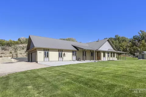 7978 Baseline Rd #0, Melba, ID 83641