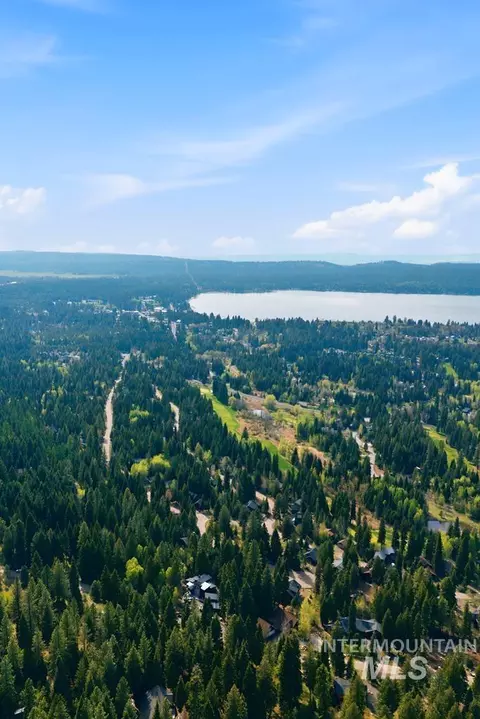 1435 Majestic View Dr, Mccall, ID 83638