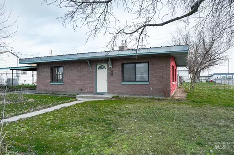 510 NW 1st St, Ontario, OR 97914