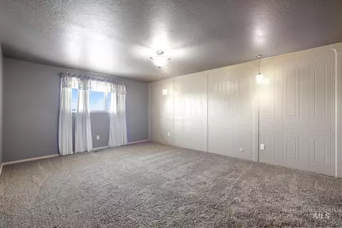 Bedroom - 298 S 300 E, Jerome, ID 83338 photo 1 of 5