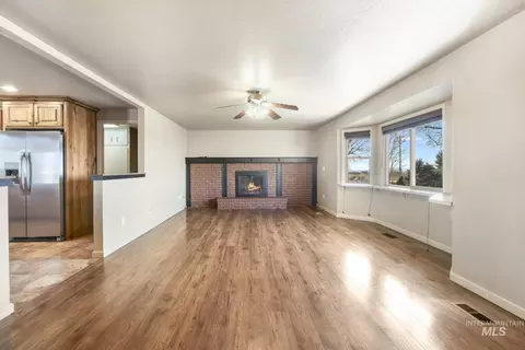 Living - 298 S 300 E, Jerome, ID 83338 photo 1 of 4
