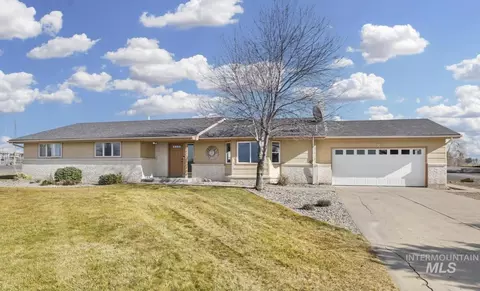 298 S 300 E, Jerome, ID 83338