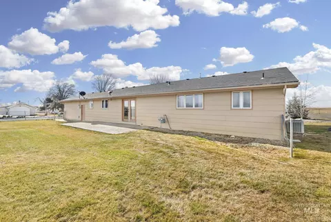 Exterior - 298 S 300 E, Jerome, ID 83338 photo 3 of 4