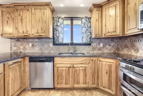 Kitchen - 298 S 300 E, Jerome, ID 83338 photo 3 of 5