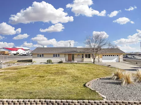Exterior - 298 S 300 E, Jerome, ID 83338 photo 1 of 4