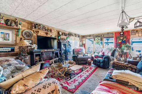 Living - 603 E King Rd, Kuna, ID 83634 photo 1 of 1