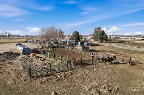 Exterior - 603 E King Rd, Kuna, ID 83634 photo 4 of 11