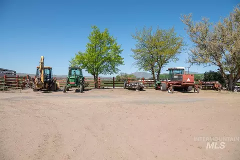 Exterior - 733 Pringle Rd, Weiser, ID 83672 photo 19 of 21