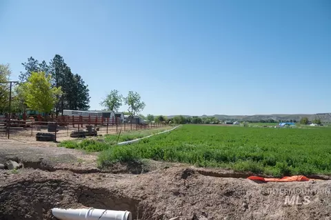 Exterior - 733 Pringle Rd, Weiser, ID 83672 photo 18 of 21