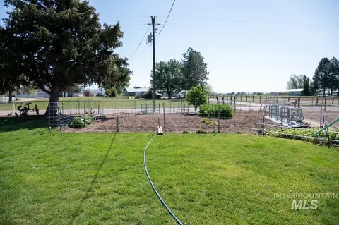 Exterior - 733 Pringle Rd, Weiser, ID 83672 photo 6 of 21