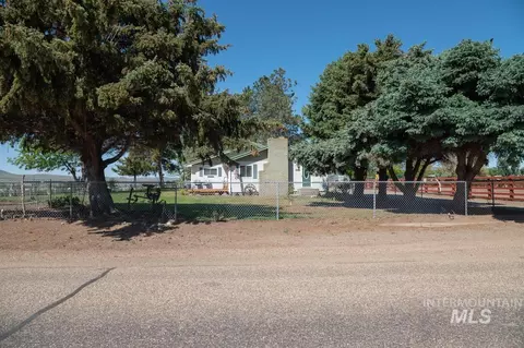 Exterior - 733 Pringle Rd, Weiser, ID 83672 photo 3 of 21