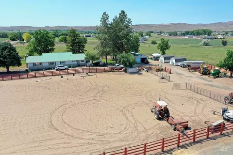 Exterior - 733 Pringle Rd, Weiser, ID 83672 photo 2 of 21