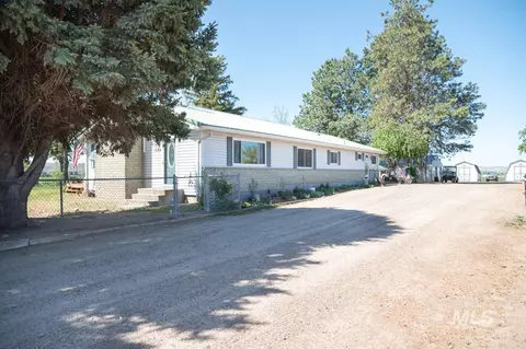 733 Pringle Rd, Weiser, ID 83672