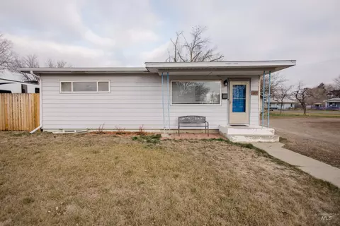 107 Baker Dr, Mountain Home, ID 83647