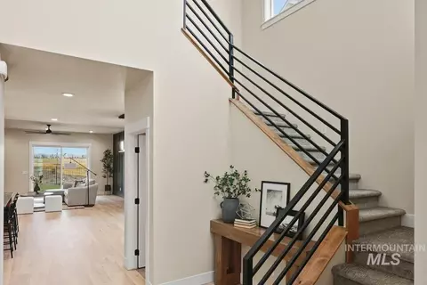 Entry Way - 7818 Flathead Lake St, Eagle, ID 83616 photo 3 of 5
