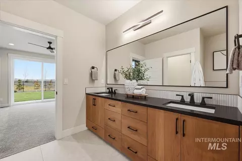 Bath - 7818 Flathead Lake St, Eagle, ID 83616 photo 2 of 7