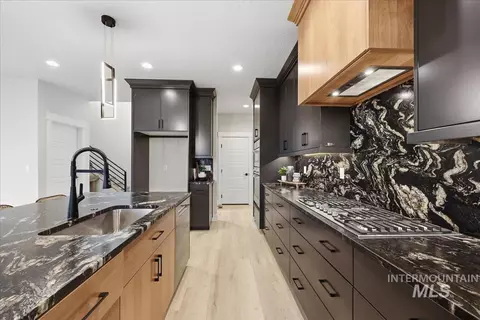 Kitchen - 7818 Flathead Lake St, Eagle, ID 83616 photo 2 of 5