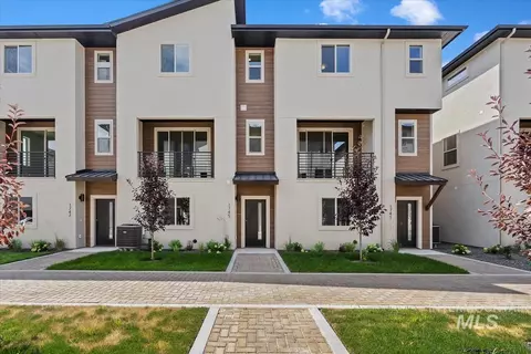 1703 S Rock View Ln, Boise, ID 83705