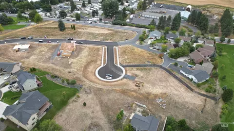1998 Ben Gifford Ct, Moscow, ID 83843