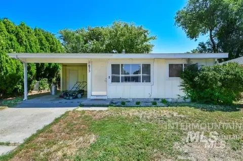 675 S 13th E, Mountain Home, ID 83647