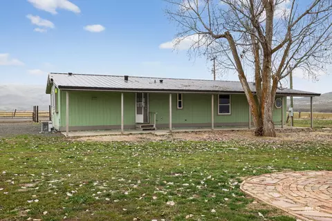 Exterior - 2284 Weiser River Rd, Weiser, ID 83672 photo 4 of 8