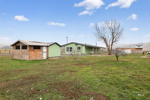 Exterior - 2284 Weiser River Rd, Weiser, ID 83672 photo 6 of 8