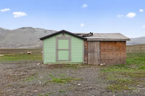 Exterior - 2284 Weiser River Rd, Weiser, ID 83672 photo 7 of 8