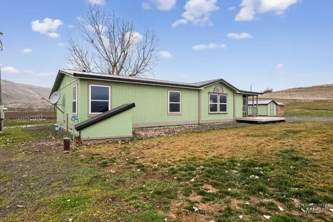 Exterior - 2284 Weiser River Rd, Weiser, ID 83672 photo 5 of 8