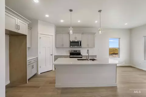 Kitchen - 902 23rd Ave E, Jerome, ID 83338 photo 2 of 3