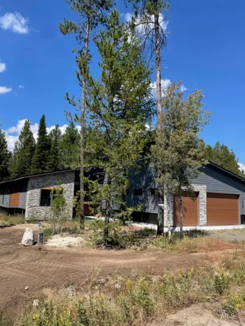 13 Bay View Dr, Donnelly, ID 83615