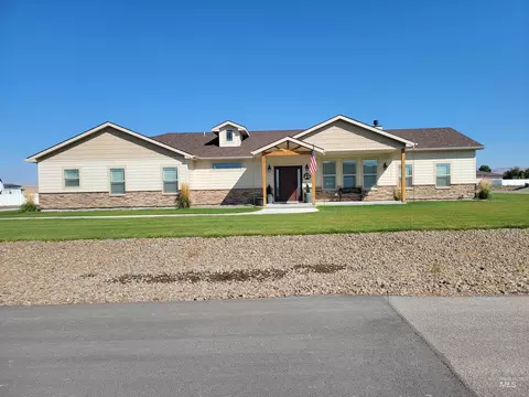 4505 NW Purple Sage Cir, Mountain Home, ID 83647