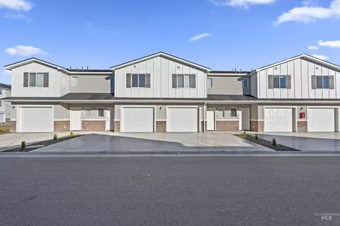 5664 E Surfers Point Ln, Nampa, ID 83687