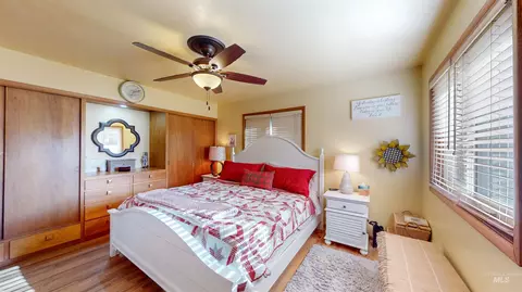Bedroom - 2111 Addison Ave E, Twin Falls, ID 83301 photo 3 of 4