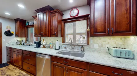 Kitchen - 2111 Addison Ave E, Twin Falls, ID 83301 photo 2 of 3