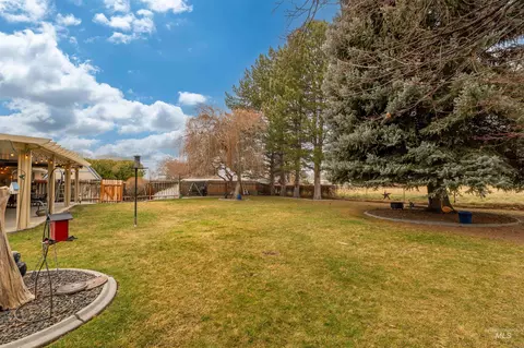 Exterior - 2111 Addison Ave E, Twin Falls, ID 83301 photo 3 of 6