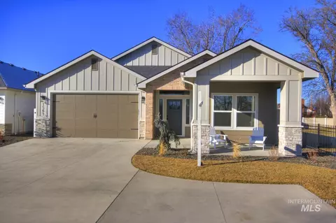 1561 N Parkshire Way, Meridian, ID 83642