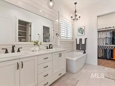 Bath - 1367 N Willowick Ave, Eagle, ID 83616 photo 1 of 5