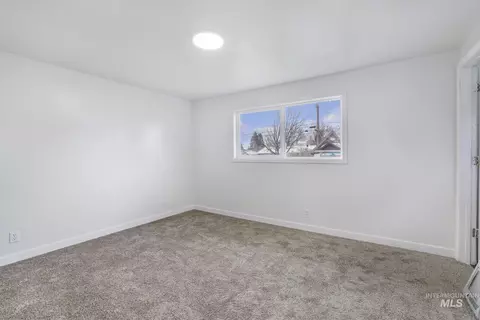Bedroom - 201 E 27th St, Burley, ID 83318 photo 1 of 2