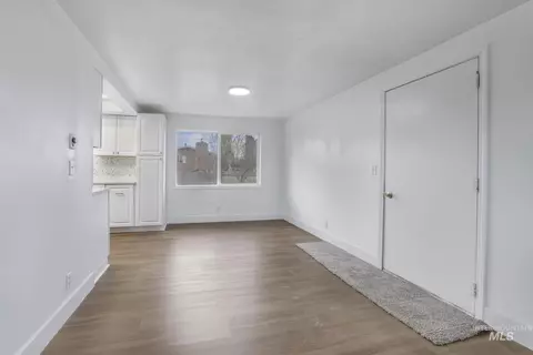 Living - 201 E 27th St, Burley, ID 83318 photo 2 of 3