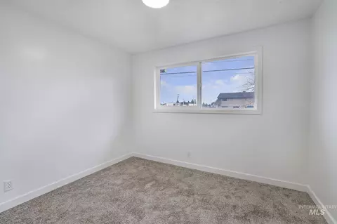 Bedroom - 201 E 27th St, Burley, ID 83318 photo 2 of 2