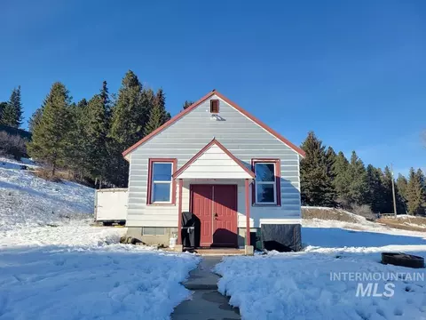 104 Glen St, Cascade, ID 83611