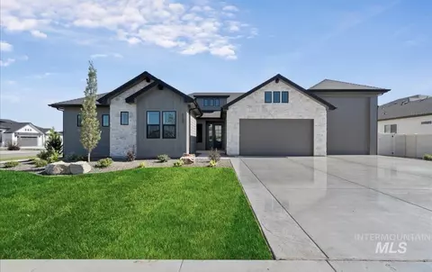 2047 E Blakehurst St, Kuna, ID 83634