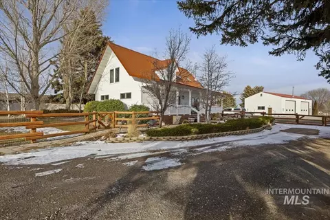 3384 N 4500 E, Murtaugh, ID 83344
