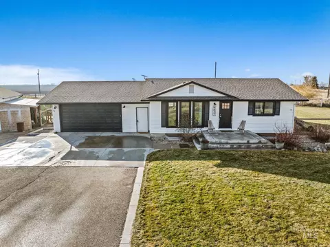 4437 W Kuna Rd, Kuna, ID 83634