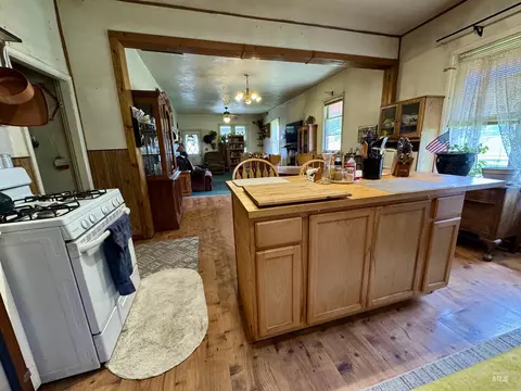 Kitchen - 412 Walnut St, Nezperce, ID 83543 photo 3 of 3