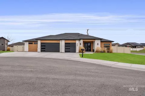 429 Meadowview Ln N, Twin Falls, ID 83301