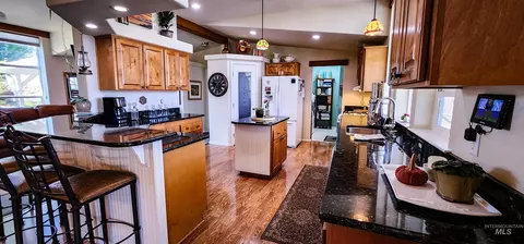 Kitchen - 831 Crest Dr, Kamiah, ID 83536 photo 2 of 7