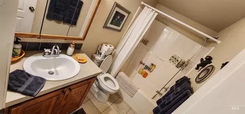 Bath - 831 Crest Dr, Kamiah, ID 83536 photo 1 of 3